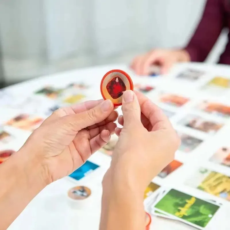 مجموعة ألعاب بطاقات لعب الأدوا - مراجعة Board Game Impostor وسعره